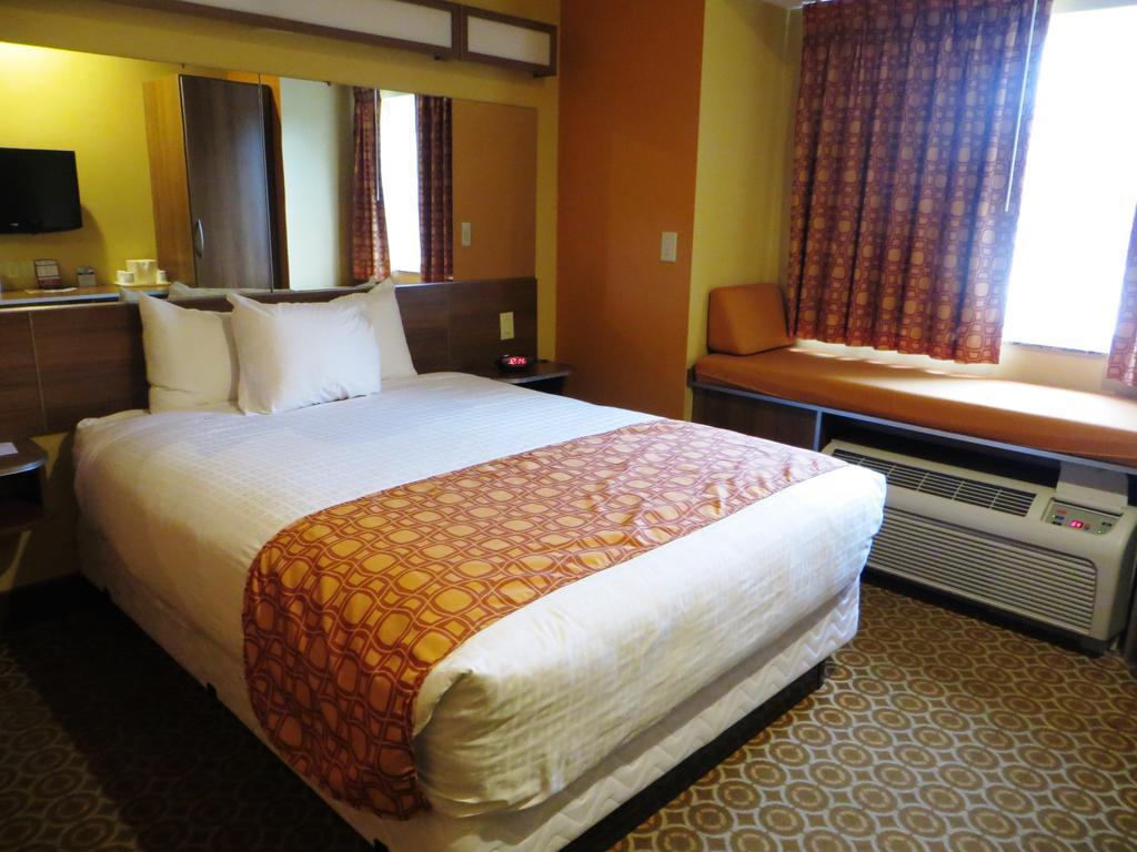 Microtel By Wyndham South Bend Notre Dame University Номер фото