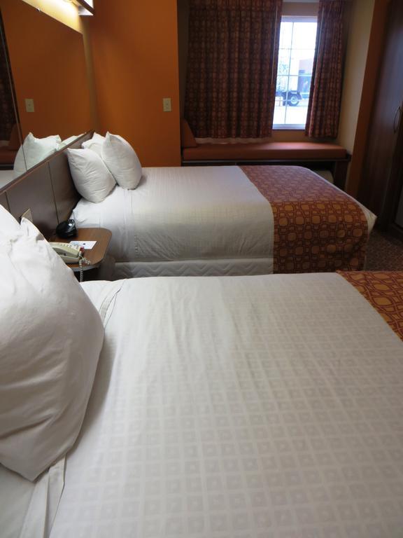 Microtel By Wyndham South Bend Notre Dame University Номер фото
