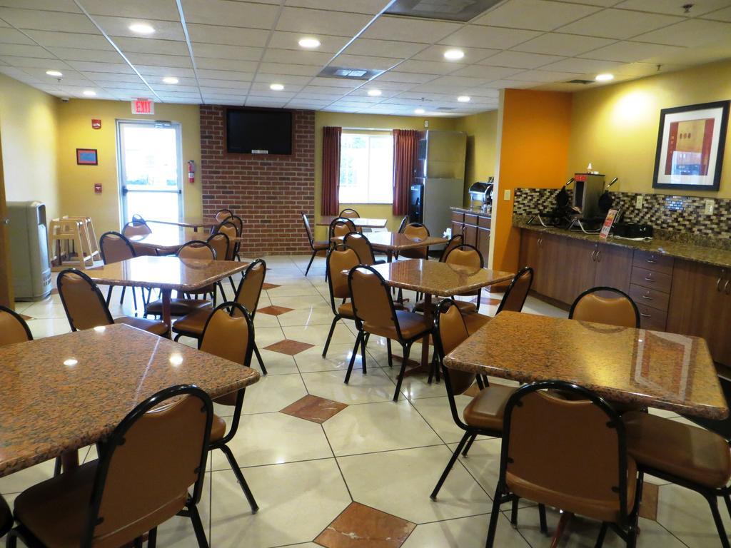 Microtel By Wyndham South Bend Notre Dame University Екстер'єр фото