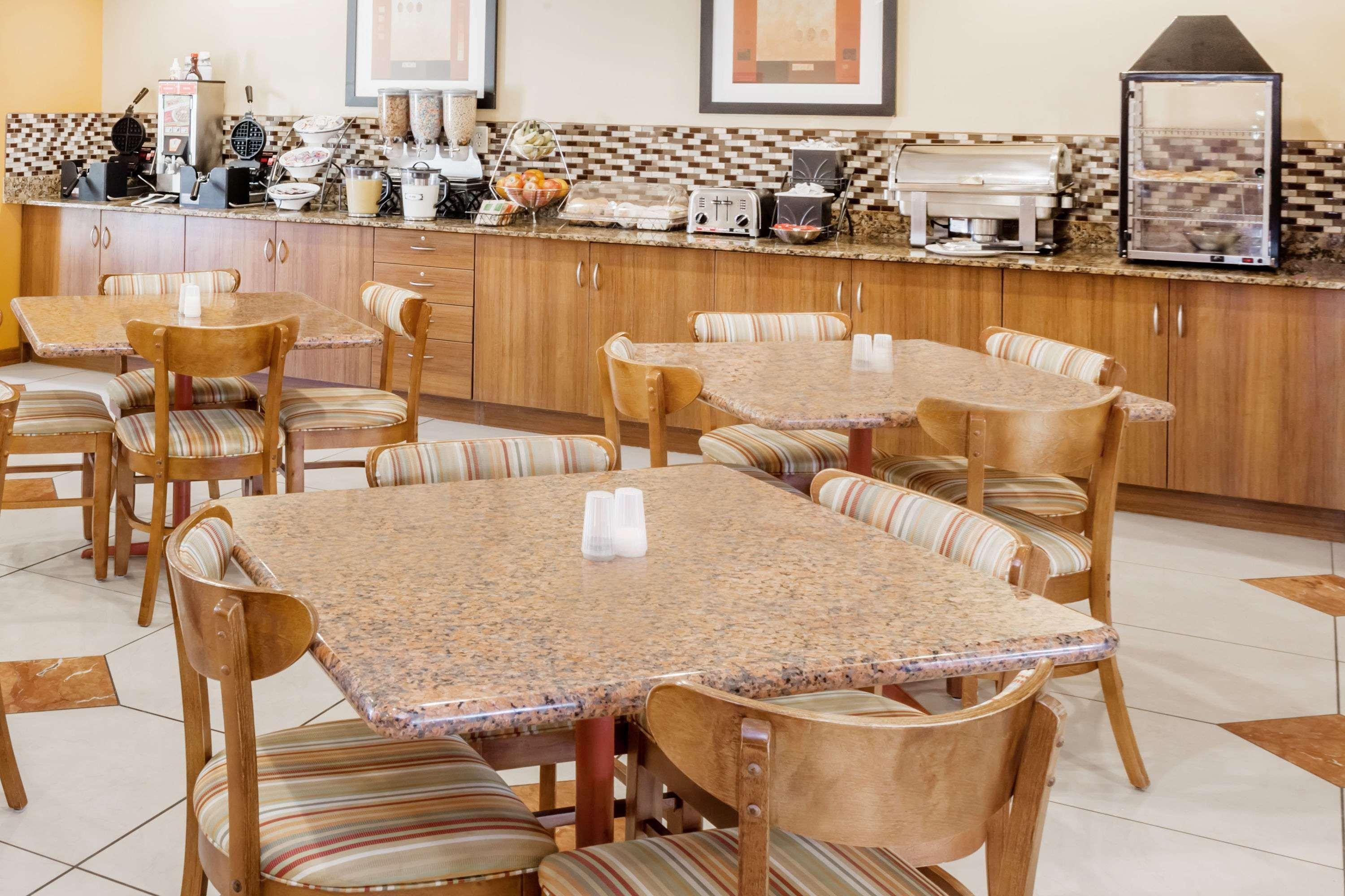 Microtel By Wyndham South Bend Notre Dame University Екстер'єр фото